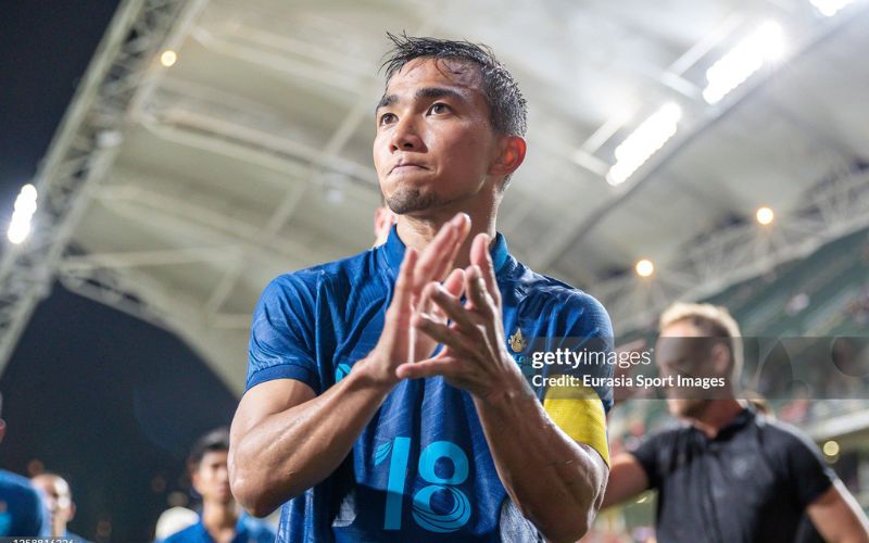 Chanathip, xứng danh huyền thoại bóng đá Thái Lan