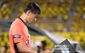 VAR là gì? Khi nào được dùng trong bóng đá?