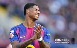 Marcus Rashford tái sinh tâm hồn bóng đá ở Barcelona