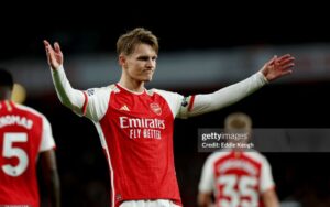 Odegaard là trụ cột ở Arsenal lẫn tuyển Na Uy