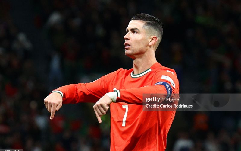Khoảnh khắc Ronaldo viết lại lịch sử đang đến gần