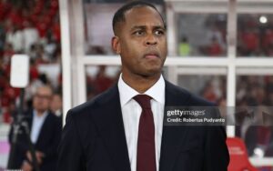 Sai lầm liên tiếp khiến Kluivert bị Indonesia sa thải