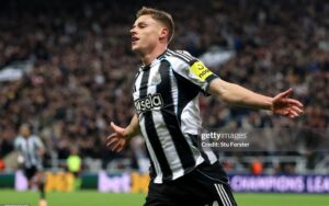 Newcastle mới đi nửa chặng đường tới thời hoàng kim