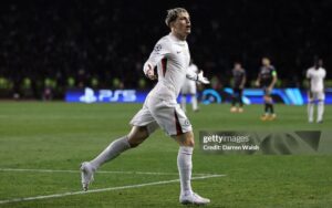 Garnacho đi vào lịch sử Champions League, mùa giải với anh chỉ mới bắt đầu