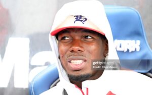 Bài học đắt giá của Pogba