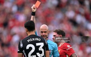 Arsenal bỗng dưng chơi đẹp