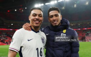 Bellingham đang che mờ Rogers ở tuyển Anh?