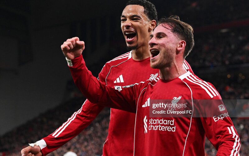 Champions League có đang quá dễ cho Premier League?