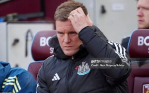 Newcastle có trận thua tệ nhất dưới thời Howe