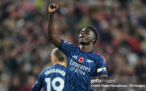 Vì sao Arsenal phải giữ chân Saka bằng mọi giá?