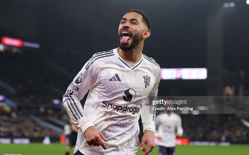 Nỗi oan của hàng công MU