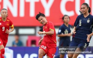 Bàn thắng bị cướp, Bích Thùy mất ngủ sau chung kết