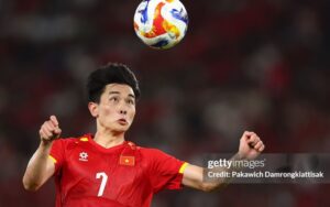 Đình Bắc hay nhất trận thắng Philippines