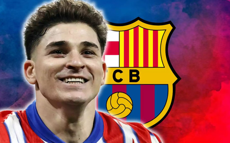 Barcelona chốt giá mua Alvarez