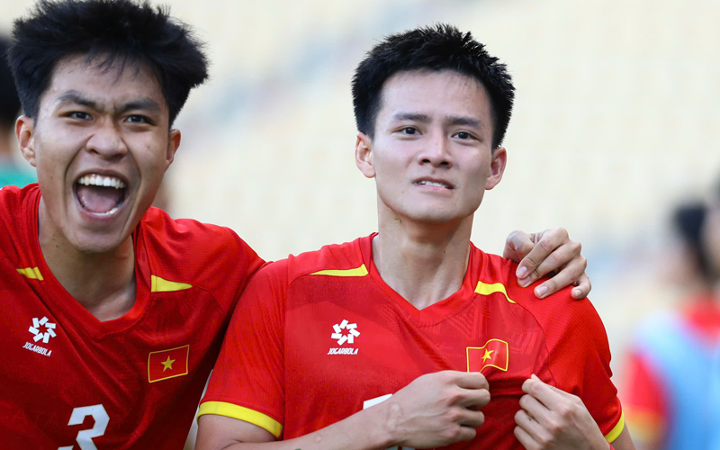 Ba phút định mệnh và tấm vé chung kết của U22 Việt Nam