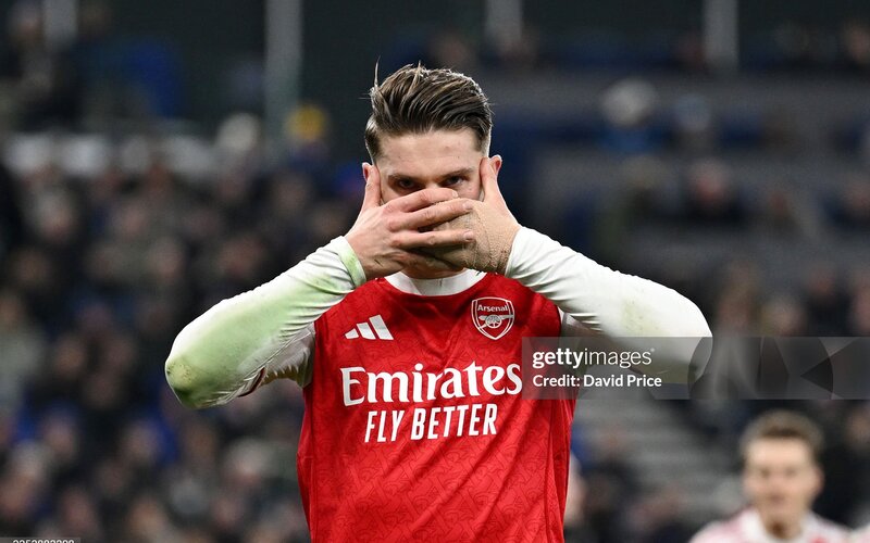 Arsenal và ngôi đầu bảng Giáng sinh nhìn từ lịch sử