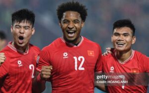 Xuân Son tiếp lửa cho U22 Việt Nam