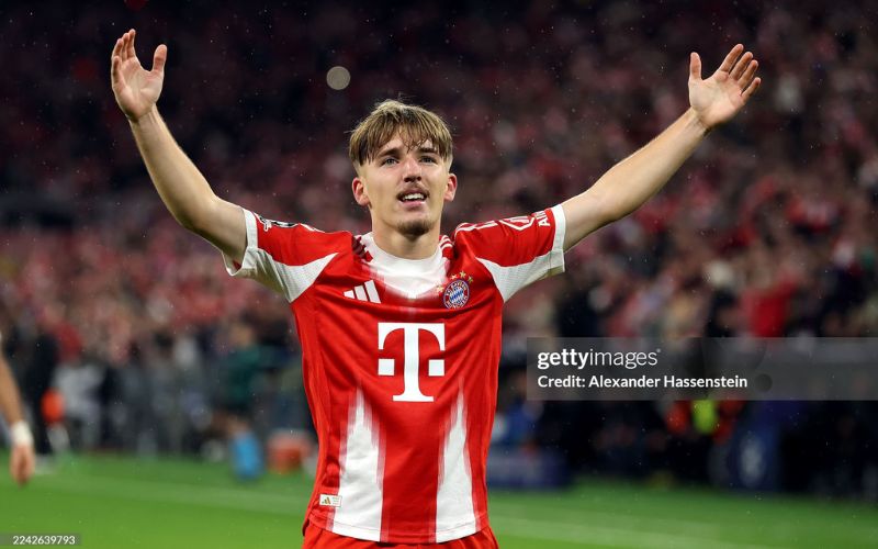 Từ viên ngọc quý đến tâm bão tranh cãi: Lennart Karl làm dậy sóng Bayern Munich