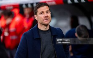 Mâu thuẫn với Mbappe khiến Alonso mất ghế?