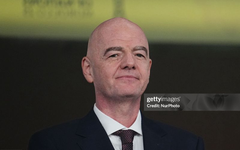 Thu nhập của Chủ tịch FIFA gây chú ý