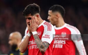 Vì sao Arsenal gục ngã trước MU?