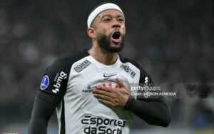 Memphis Depay trước ngã rẽ lớn