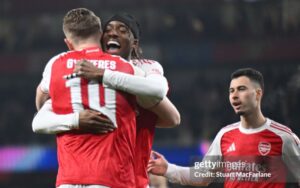 Ngoại hạng Anh phô diễn quyền lực, Champions League bước vào ‘vùng tử địa’