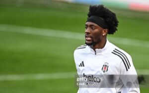 Cựu sao Chelsra tái xuất Ngoại hạng Anh