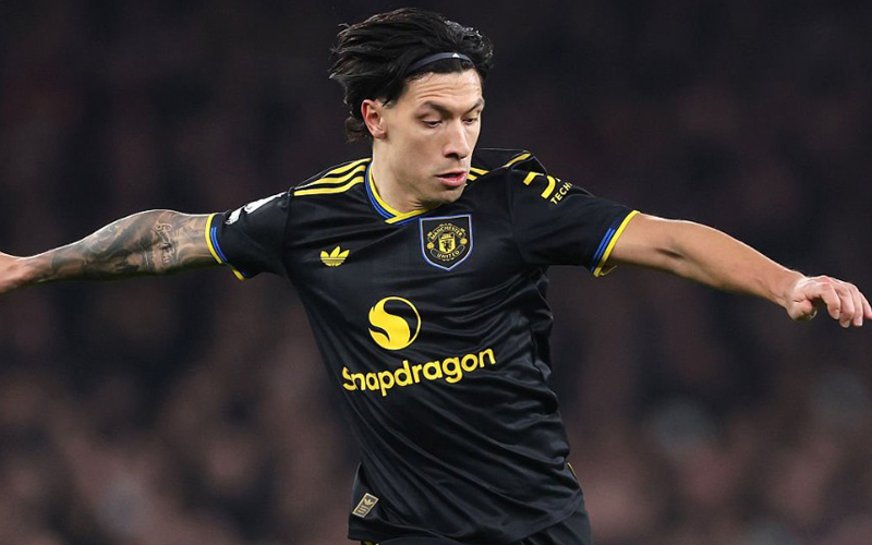 Lisandro Martínez – mảnh ghép phòng ngự mà Barcelona không thể bỏ lỡ