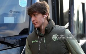 Cú quay xe của Fer Lopez gây lo lắng cho Wolves?