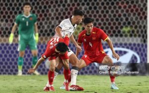 Tuyển thủ U23 Việt Nam đứt dây chằng