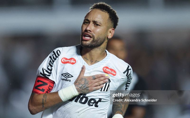 Neymar gây tranh cãi khi rò rỉ dữ liệu nội bộ Santos