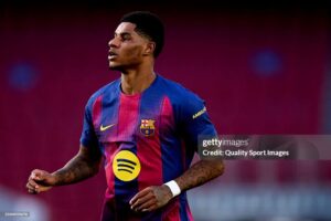 Rashford rẽ hướng, Carrick sẵn sàng làm mới hàng công Manchester United