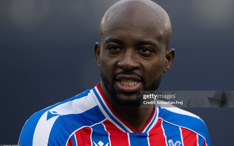 Mateta chưa kịp đi thì Larsen đã đến Crystal Palace