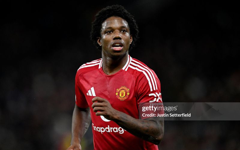 Hành trình đáng quên của Malacia tại MU