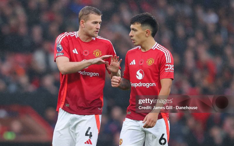 Đầu tư gần 100 triệu bảng, MU vẫn chưa thấy cặp trung vệ trong mơ