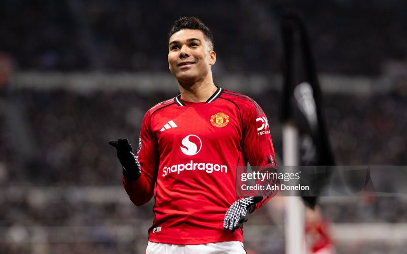 MU chuẩn bị chia tay Casemiro, phòng thay đồ xáo trộn