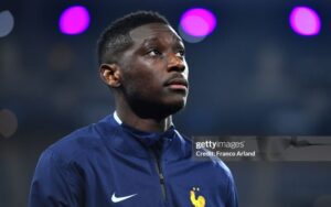 Kolo Muani lép vế trong cuộc đua khốc liệt ở tuyển Pháp