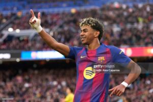 Yamal thừa nhận từng không hạnh phúc ở Barca