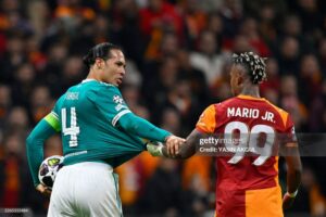 Carragher: Liverpool vẫn vượt qua Galatasaray nhưng khó sống trước PSG