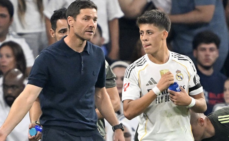 Xabi Alonso “chấm” Arda Güler: Mảnh ghép đầu tiên cho kỷ nguyên mới tại Liverpool?