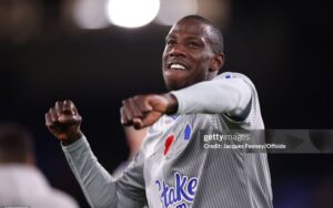 Doucoure tái xuất Crystal Palace sau 1 năm vắng bóng