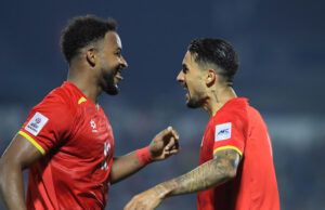 Nhập tịch: Lối tắt hay con dao hai lưỡi của bóng đá Việt?